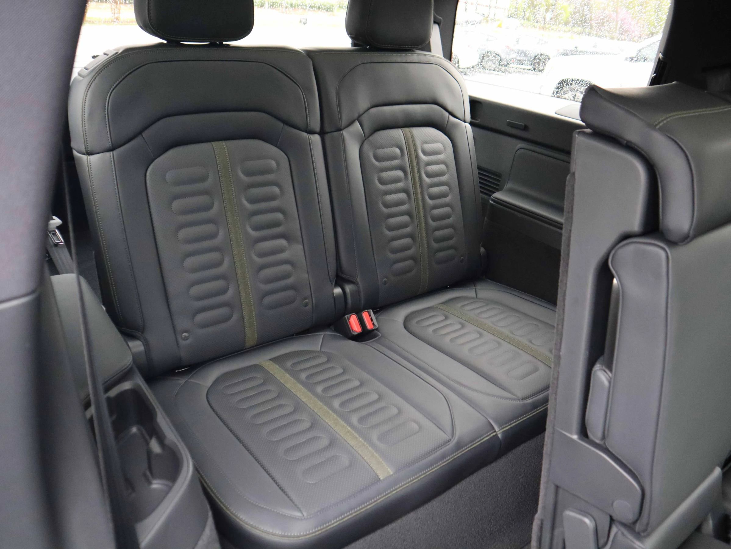 Used 2026 Rivian R1S Adventure image 5