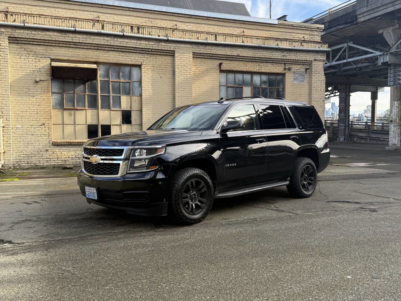 Used 2019 Chevrolet Tahoe LT image 2
