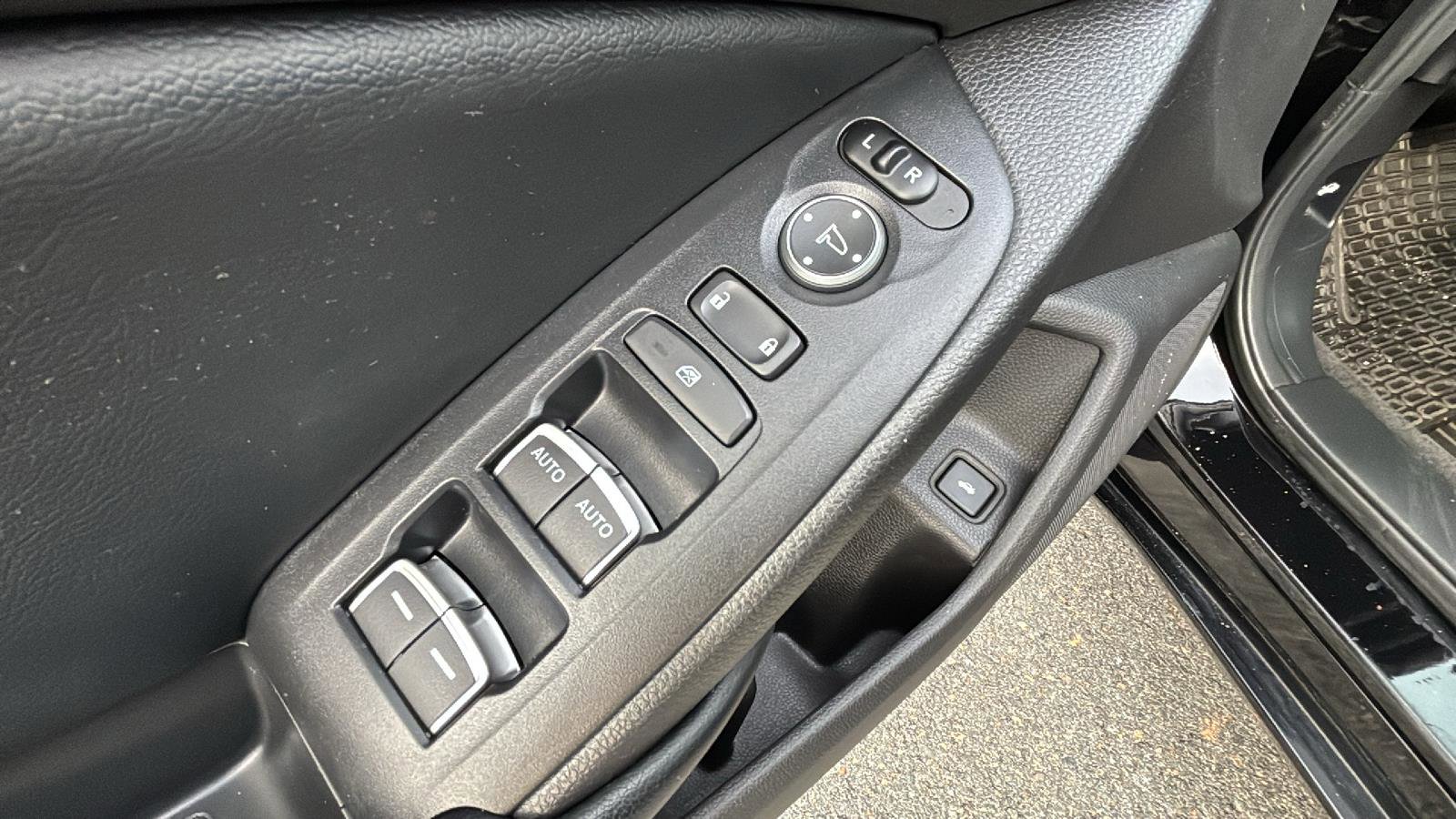 Used 2018 Honda Accord Sport image 22