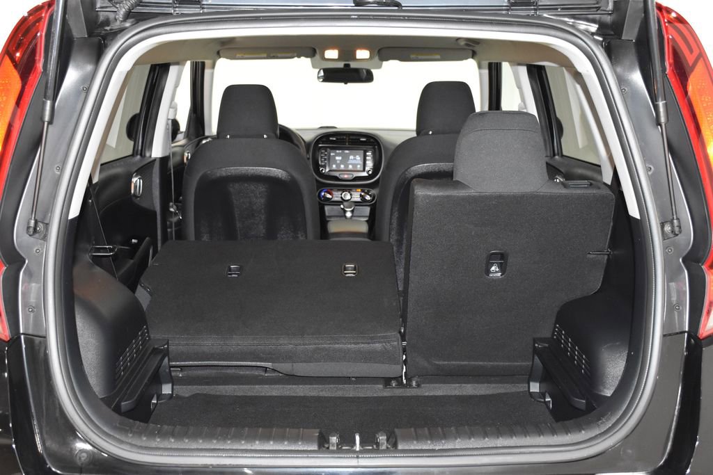 Used 2020 Kia Soul LX image 28