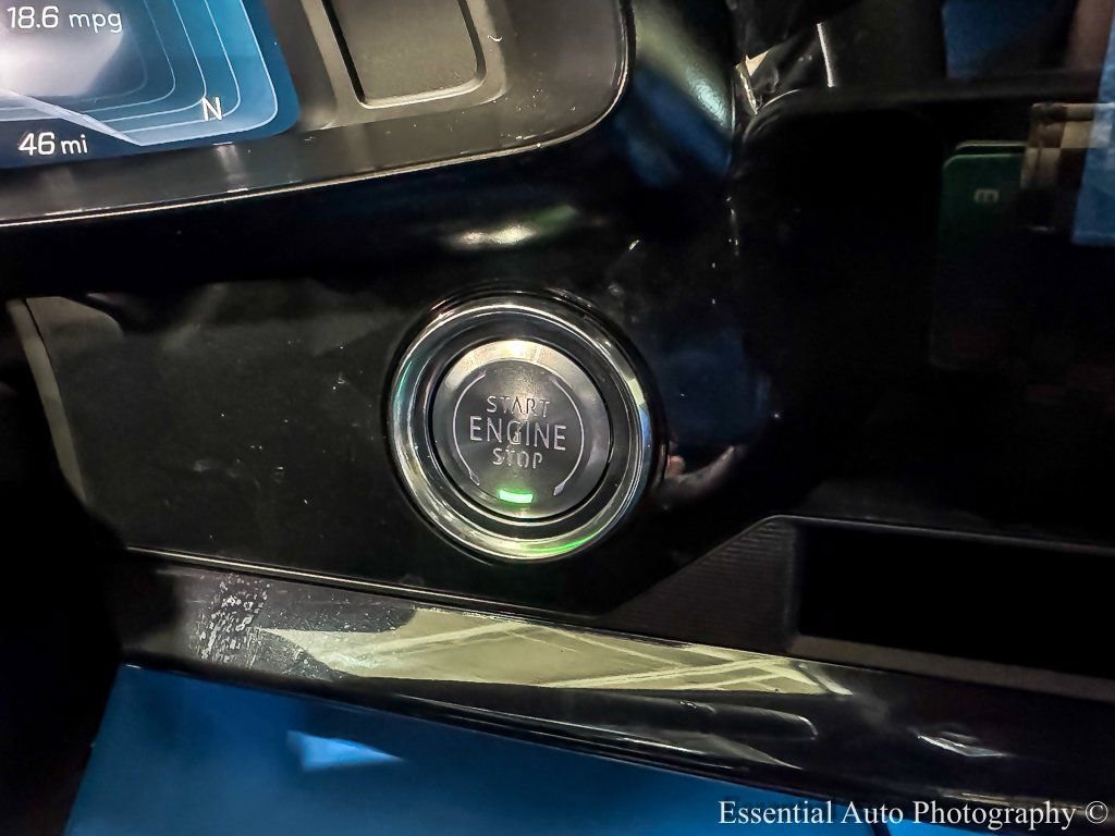 Used 2024 Chevrolet Corvette Stingray Premium Cpe w/ Z51 Performance Package image 18