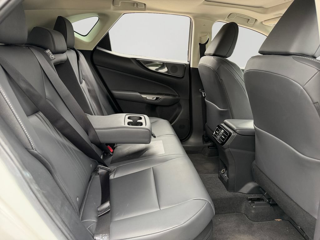 Used 2024 Lexus NX 350h AWD w/ Cold Area Package image 10