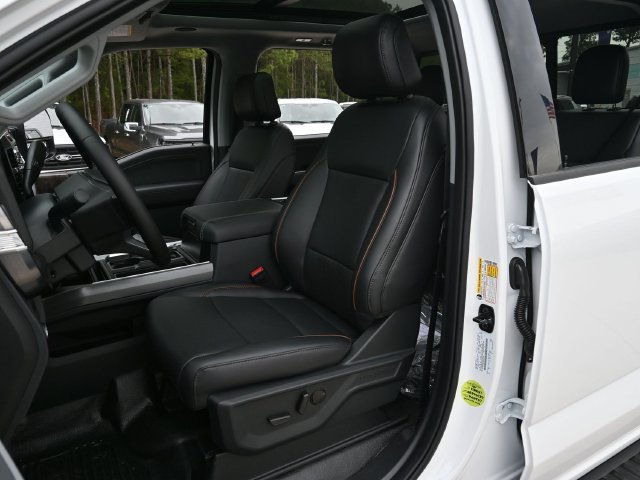 Used 2025 Ford F350 Lariat w/ Lariat Ultimate Package AWD/4WD image 19