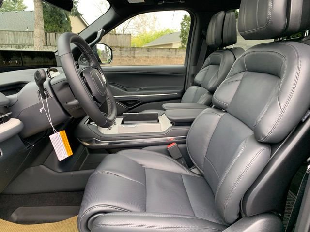 New 2026 Lincoln Navigator L Reserve w/ Jet Appearance Package image 14