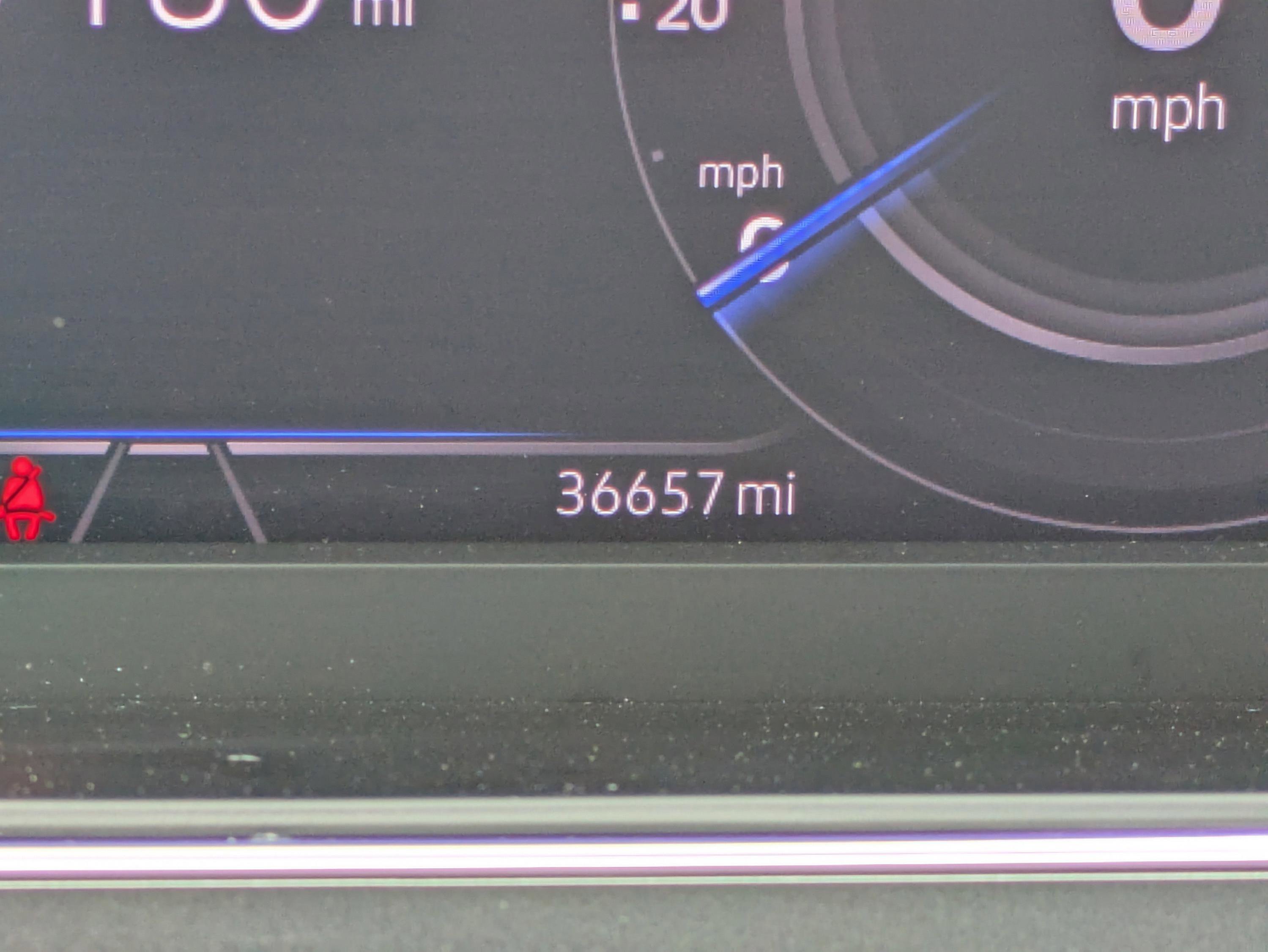 Used 2021 Volkswagen Tiguan SEL image 12