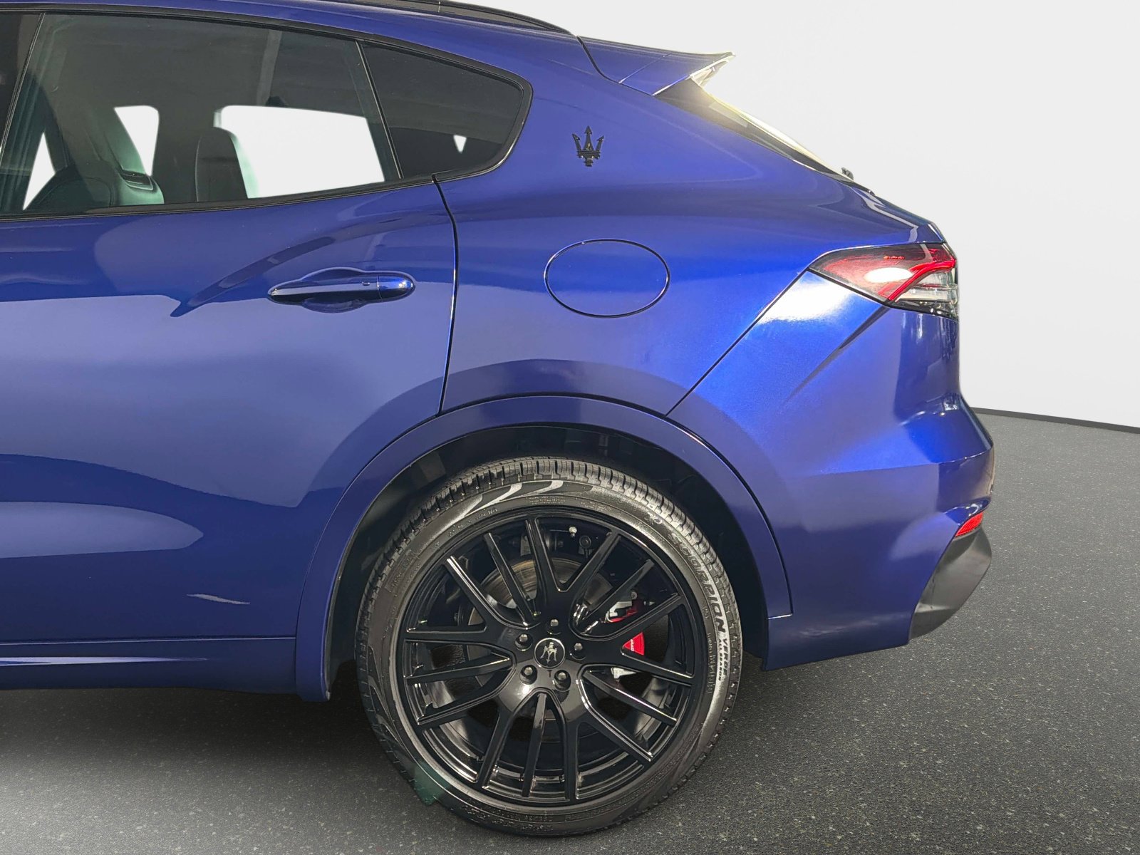 Used 2024 Maserati Levante Modena Ultima AWD/4WD image 15