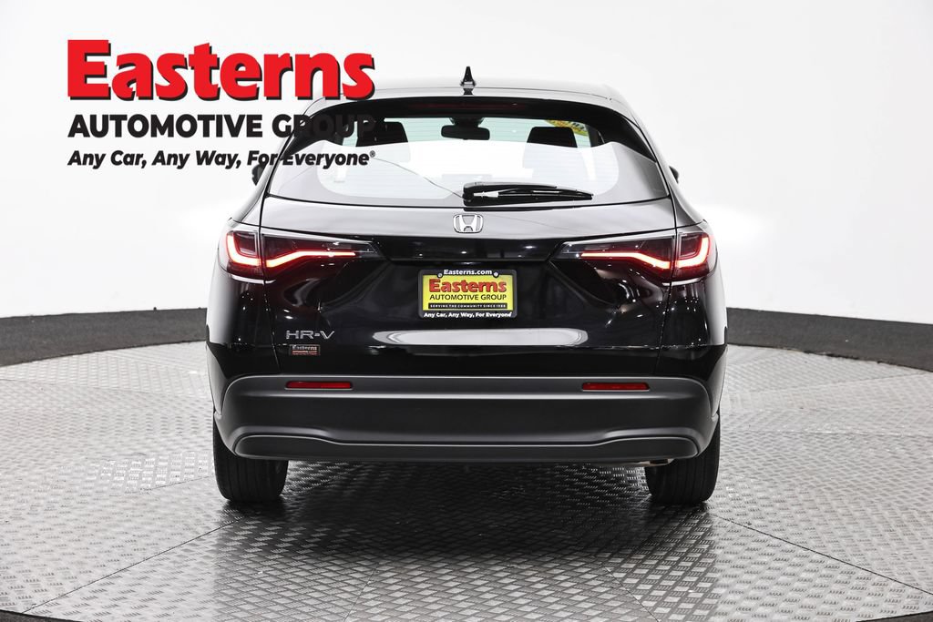 Used 2023 Honda HR-V LX image 6