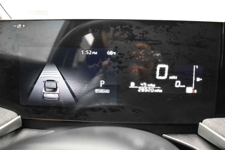 Used 2025 Nissan Kicks SV FWD image 27