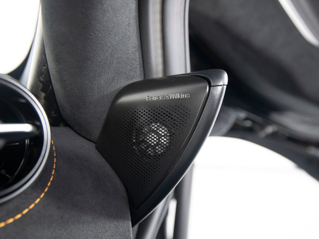 Used 2024 McLaren 750S Spider RWD image 31