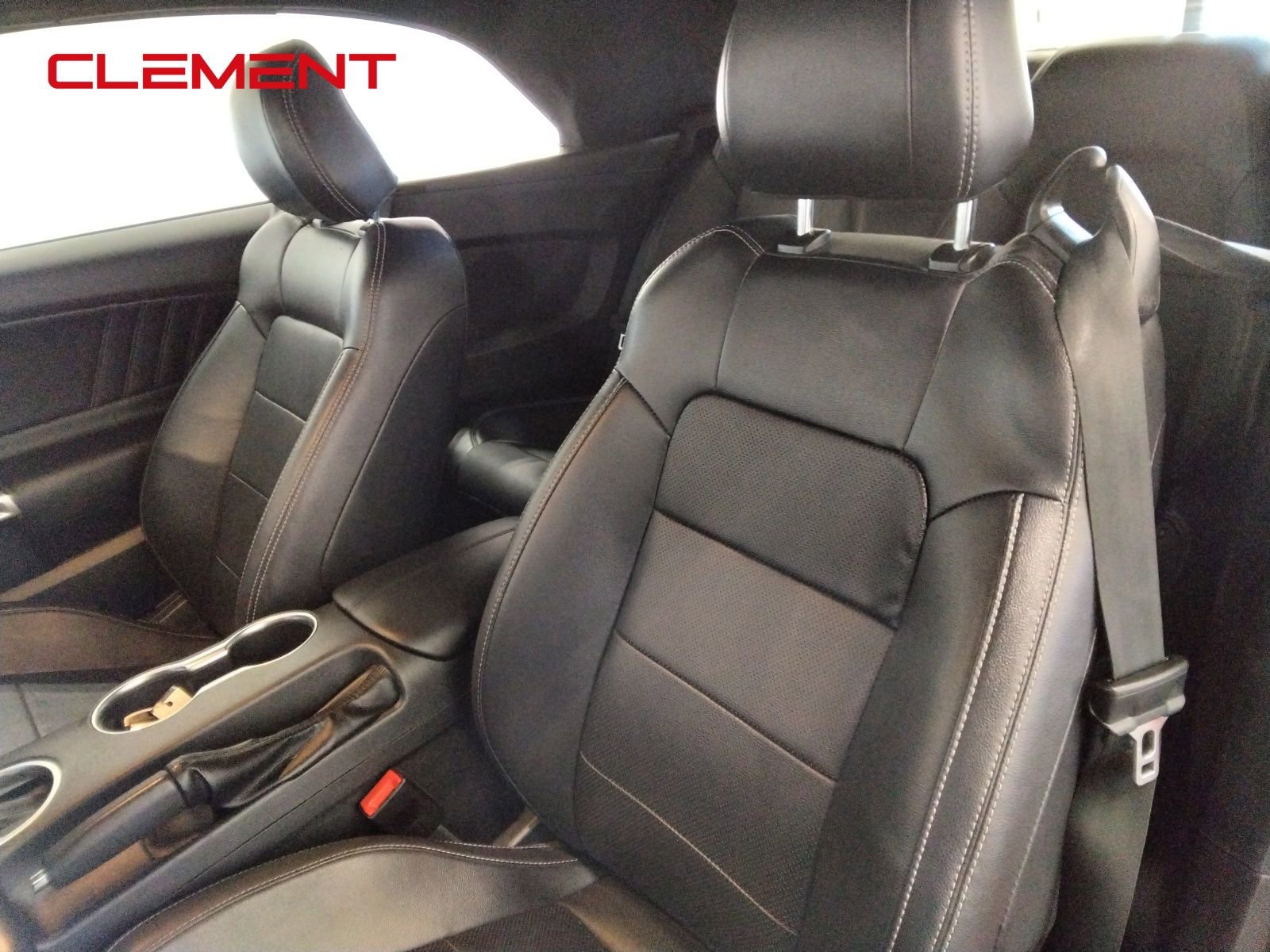 Used 2023 Ford Mustang Convertible image 35