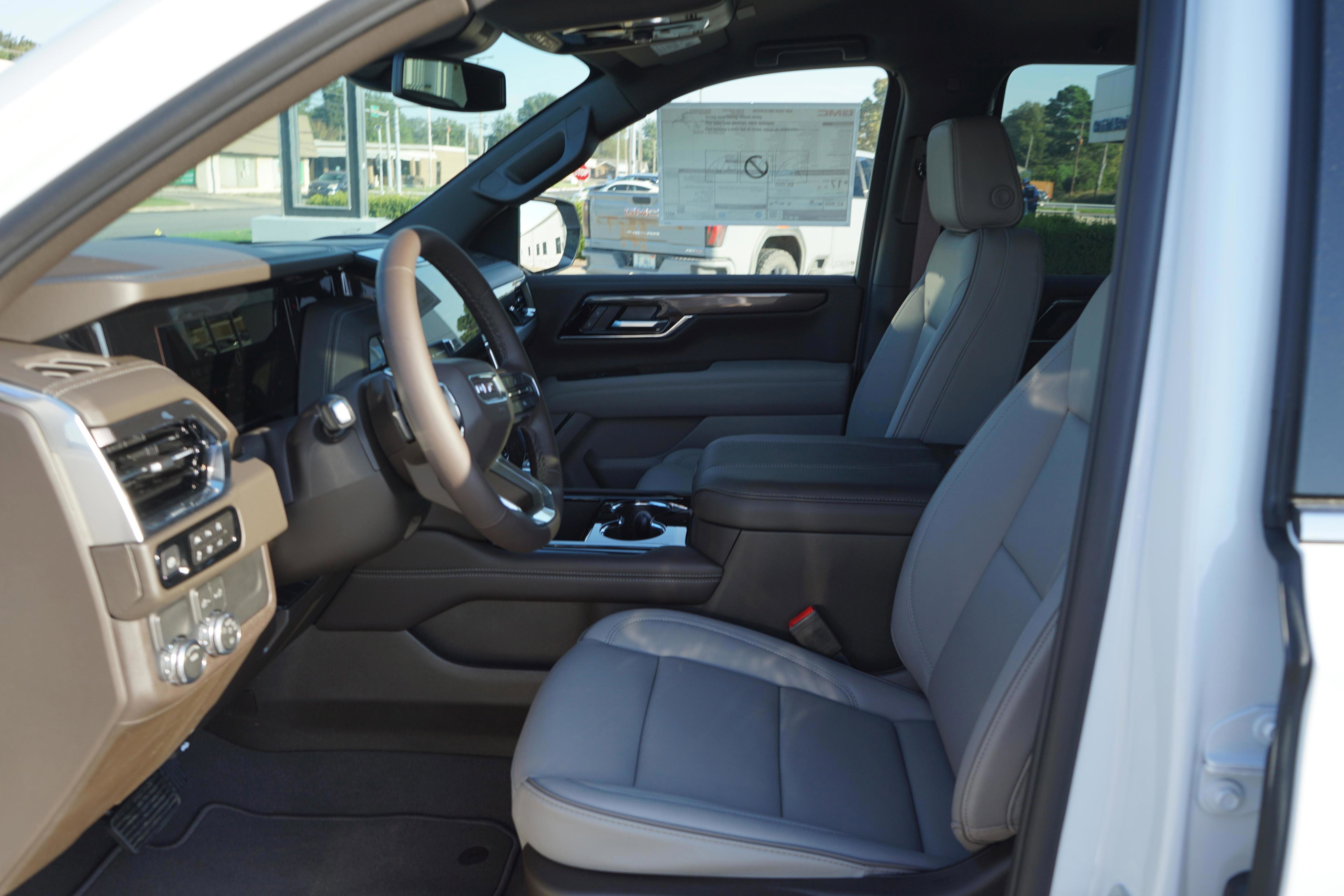 New 2026 GMC Yukon Elevation image 10