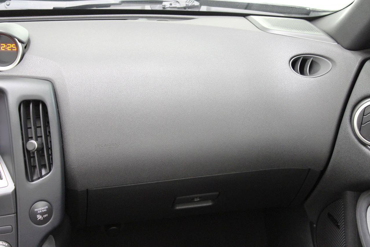 Used 2010 Nissan 370Z Touring w/ Sport Pkg RWD image 54
