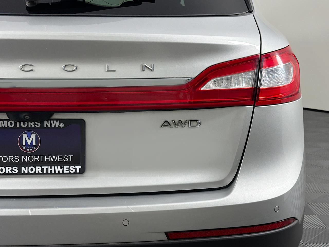 Used 2017 Lincoln MKX Select w/ MKX Climate Package AWD/4WD image 24