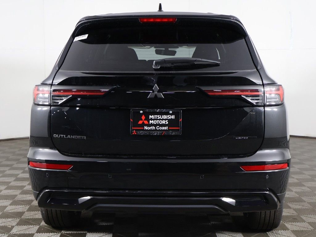 New 2026 Mitsubishi Outlander LE FWD image 12
