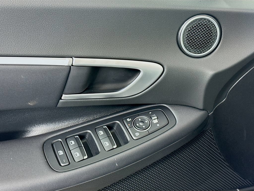 New 2026 Hyundai Sonata SEL FWD image 18