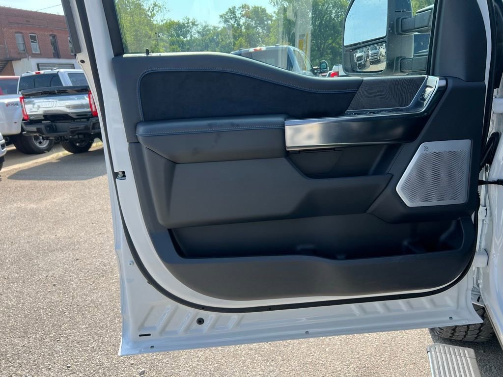 New 2025 Ford F250 Platinum image 12
