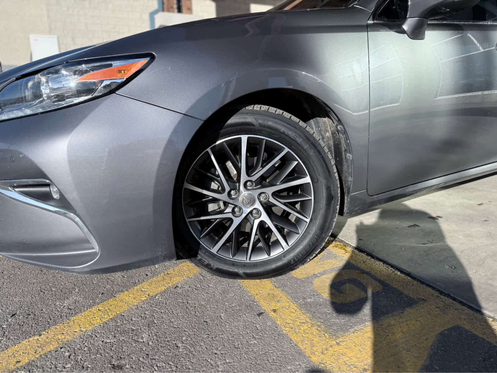 Used 2016 Lexus ES 350 w/ Navigation System Package image 6