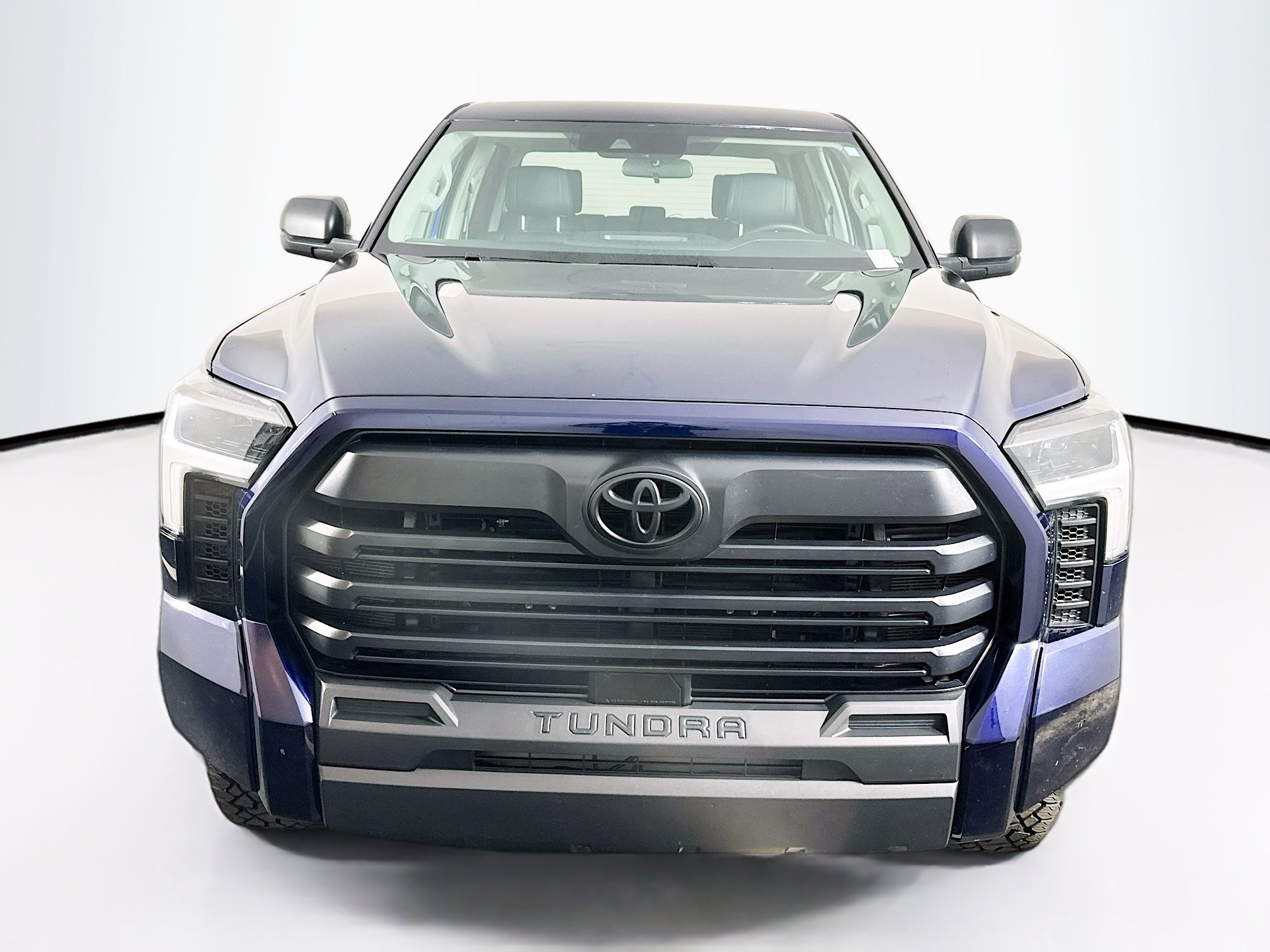 Used 2024 Toyota Tundra SR5 w/ SR5 Premium Package image 2