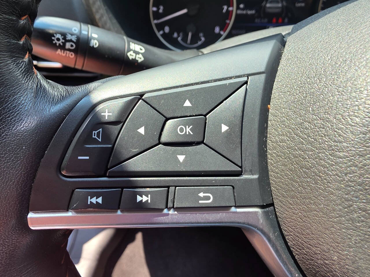 Used 2021 Nissan Sentra SR w/ SR Premium Package FWD image 19