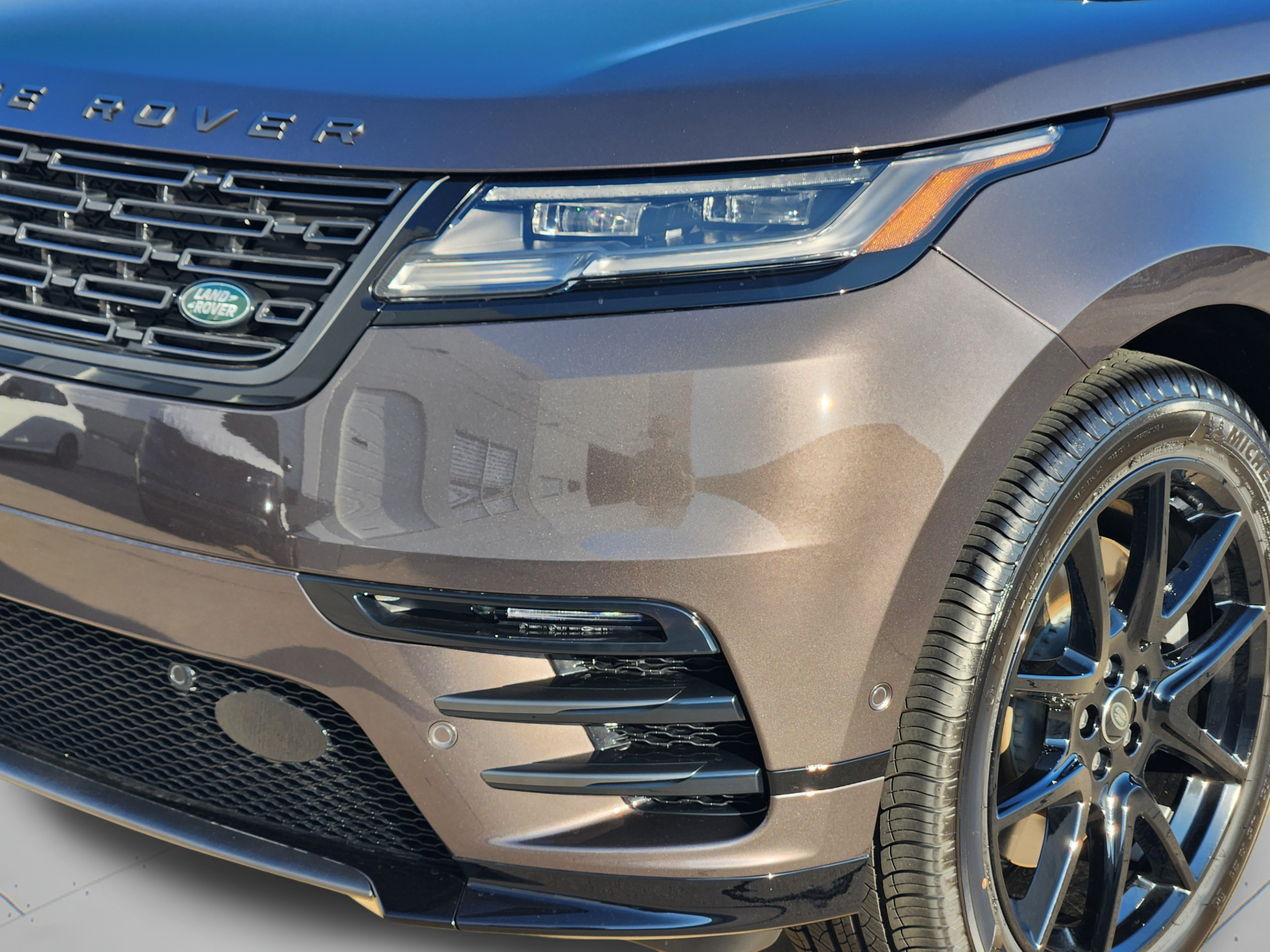 New 2026 Land Rover Range Rover Velar Belgravia AWD/4WD image 32