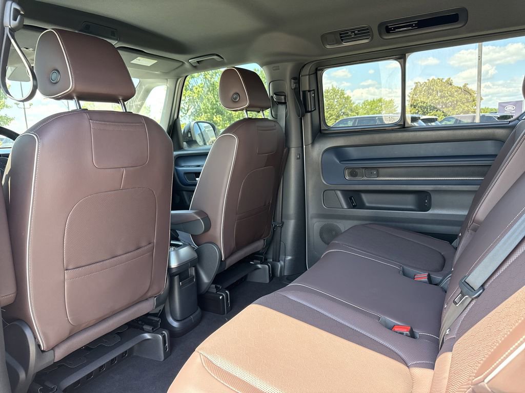 New 2025 Volkswagen ID. Buzz Pro S image 13