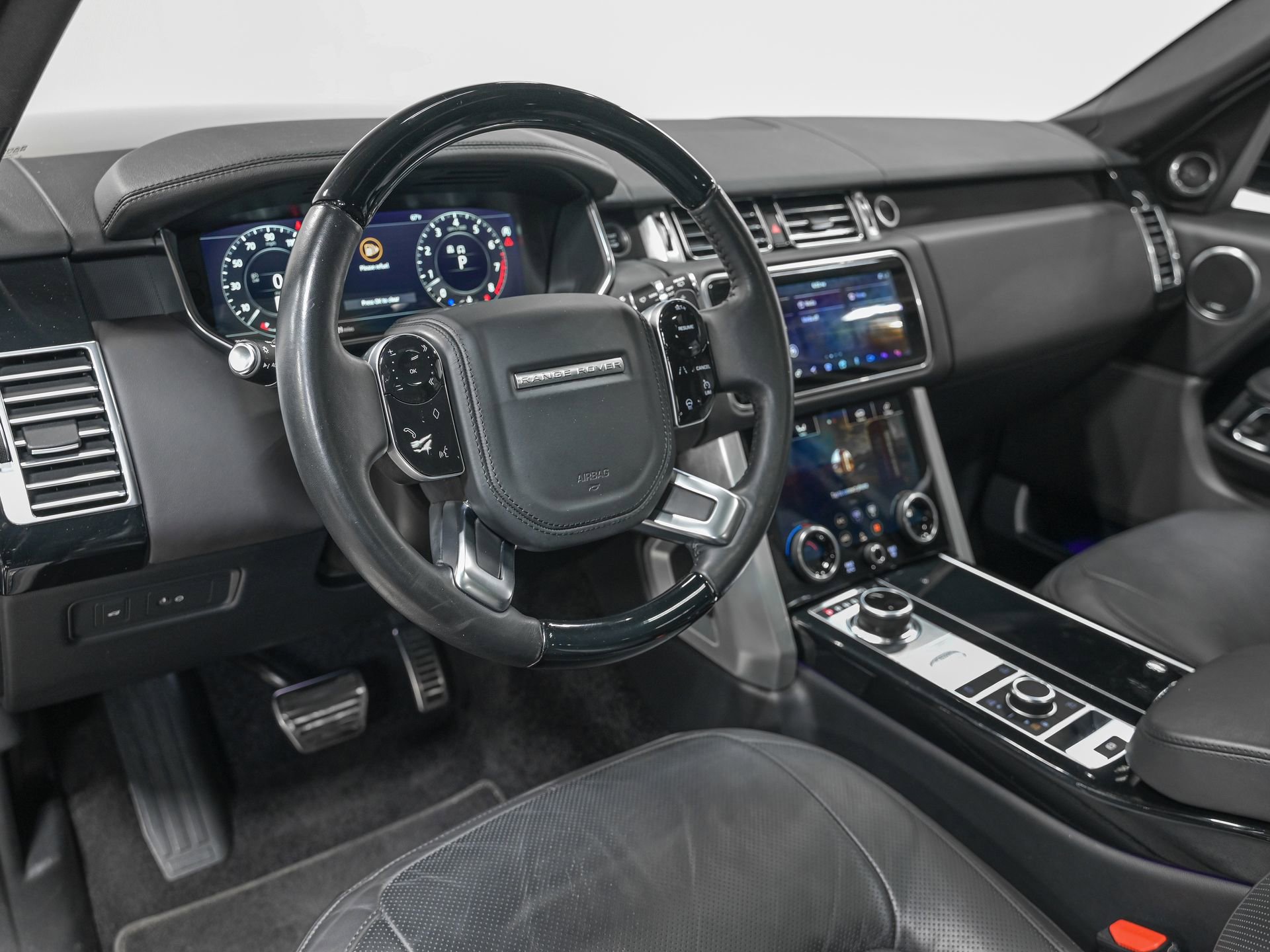 Used 2022 Land Rover Range Rover P525 Westminster Edition image 15