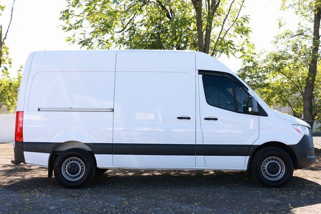 Used 2023 Mercedes-Benz Sprinter 144 Cargo image 8
