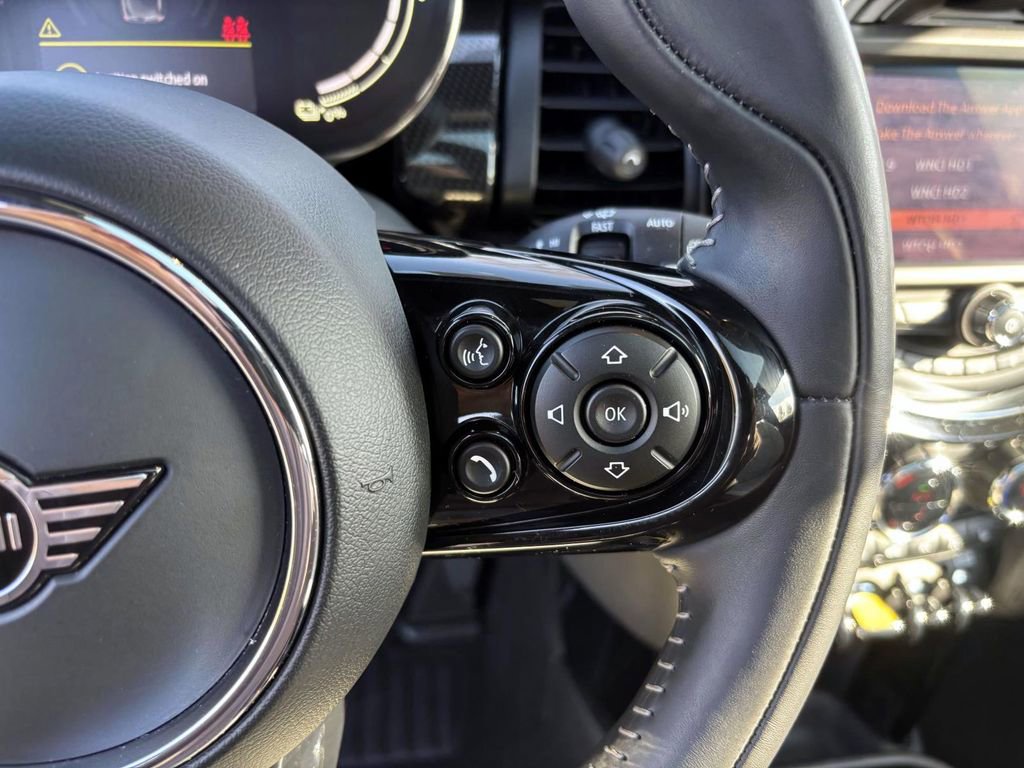 Used 2021 MINI Cooper SE w/ 8.8" Touchscreen Nav Package image 18