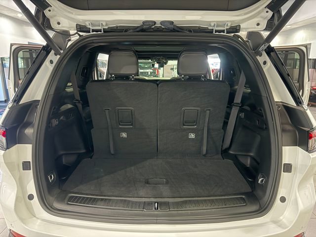 Used 2024 Jeep Grand Cherokee L Limited w/ Luxury Tech Group II image 15