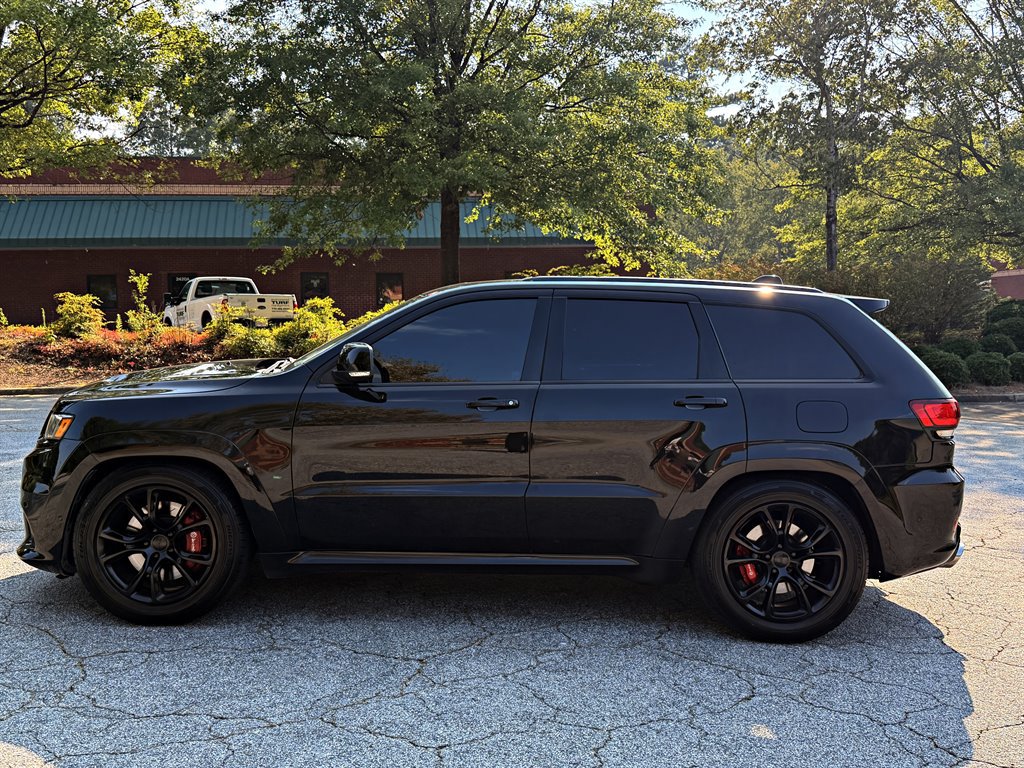 Used 2017 Jeep Grand Cherokee SRT AWD/4WD image 8