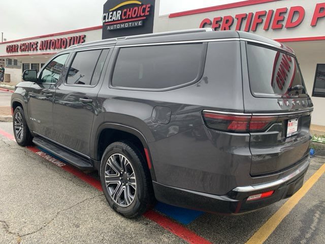 Used 2024 Jeep Wagoneer L Series II AWD/4WD image 2