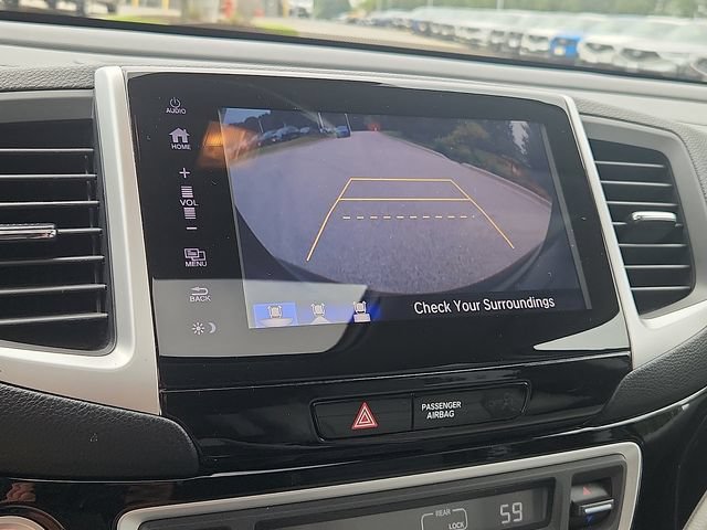 Used 2018 Honda Pilot Touring image 19