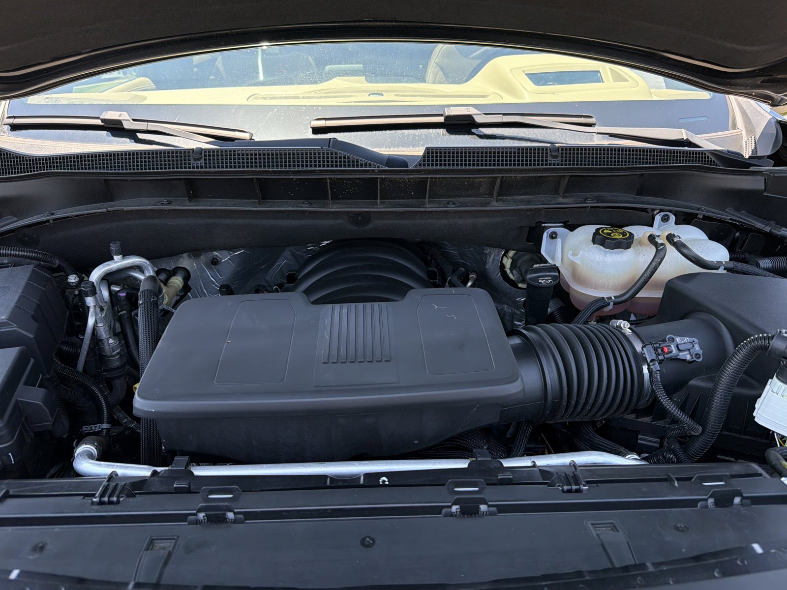 Used 2024 Chevrolet Suburban Premier w/ Premium Package RWD image 35
