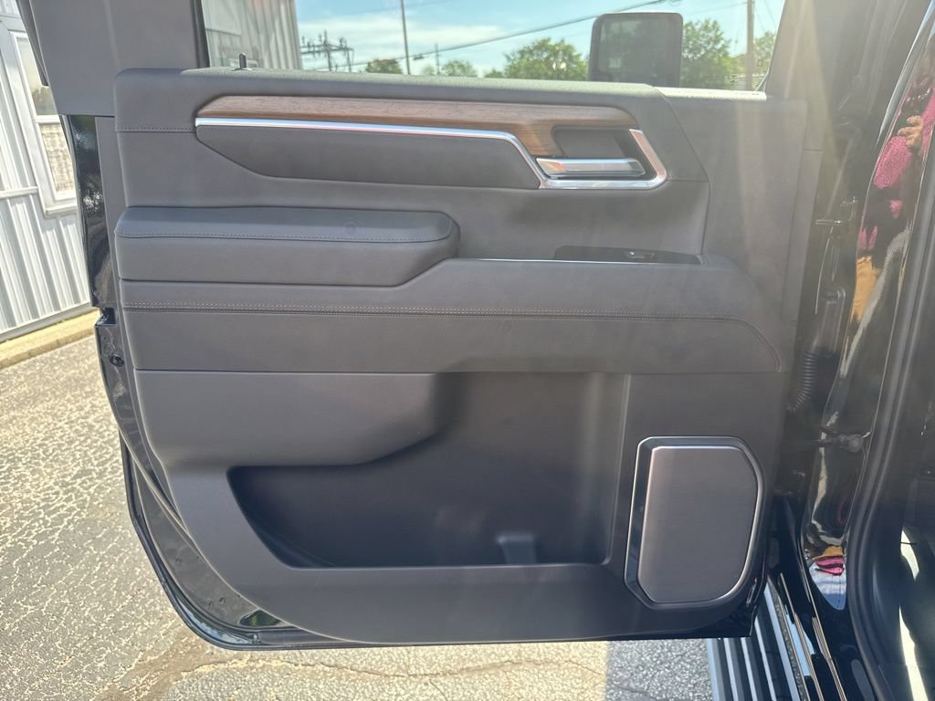 New 2026 Chevrolet Silverado 3500 High Country w/ Technology Package AWD/4WD image 18
