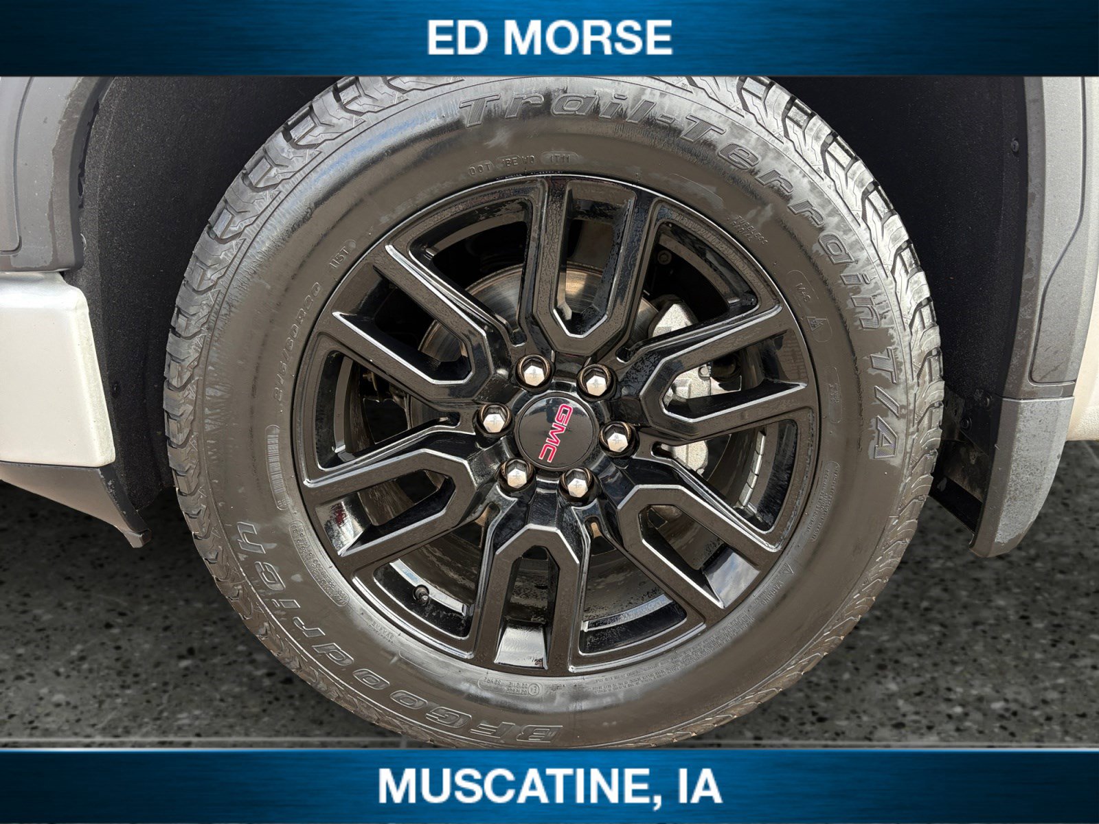 Used 2022 GMC Sierra 1500 Elevation w/ LPO, Elevation Black Package image 9