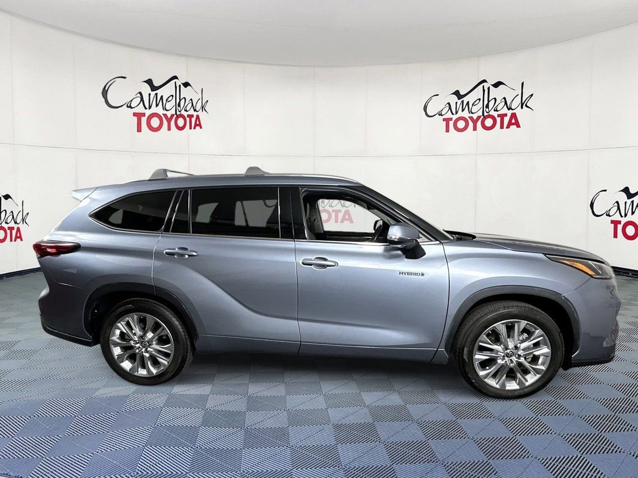 Used 2021 Toyota Highlander Limited image 8