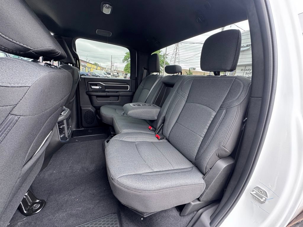 New 2026 RAM 2500 Big Horn AWD/4WD image 17