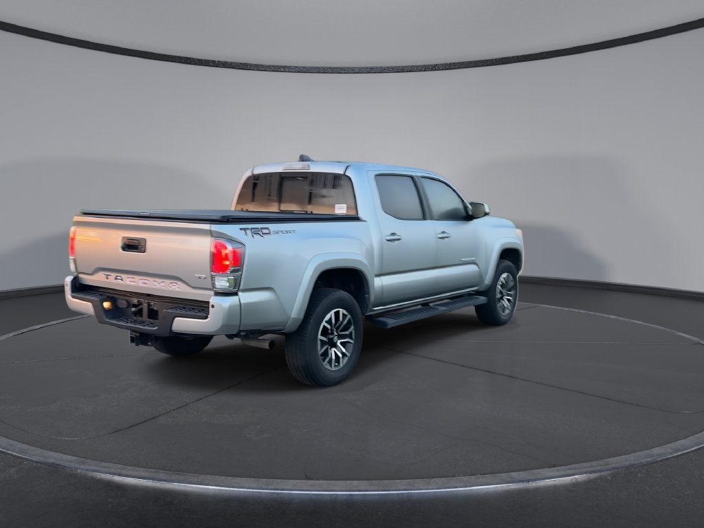 Used 2022 Toyota Tacoma TRD Sport w/ Technology Package RWD image 8