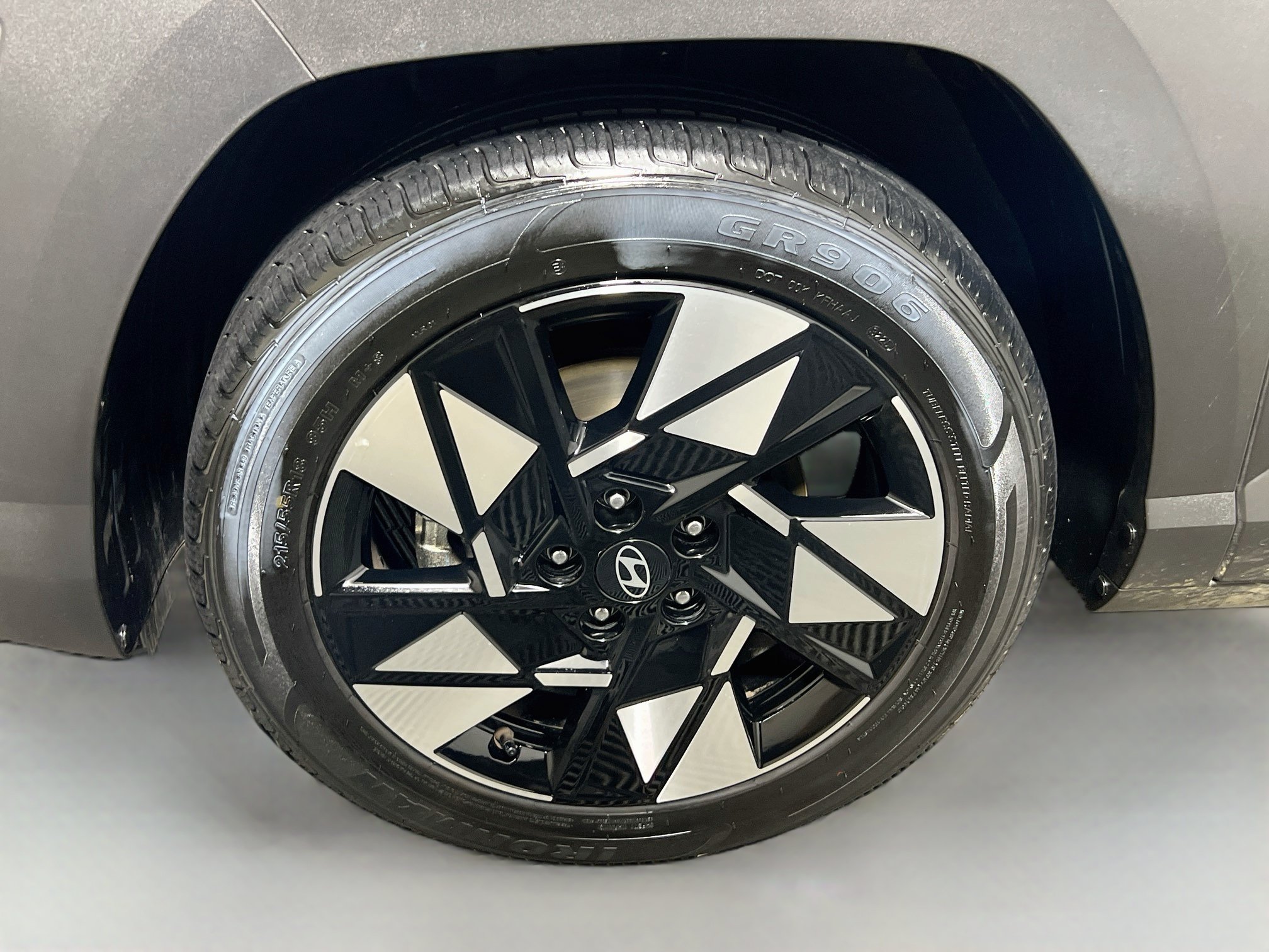 Used 2025 Hyundai Kona SEL FWD image 13