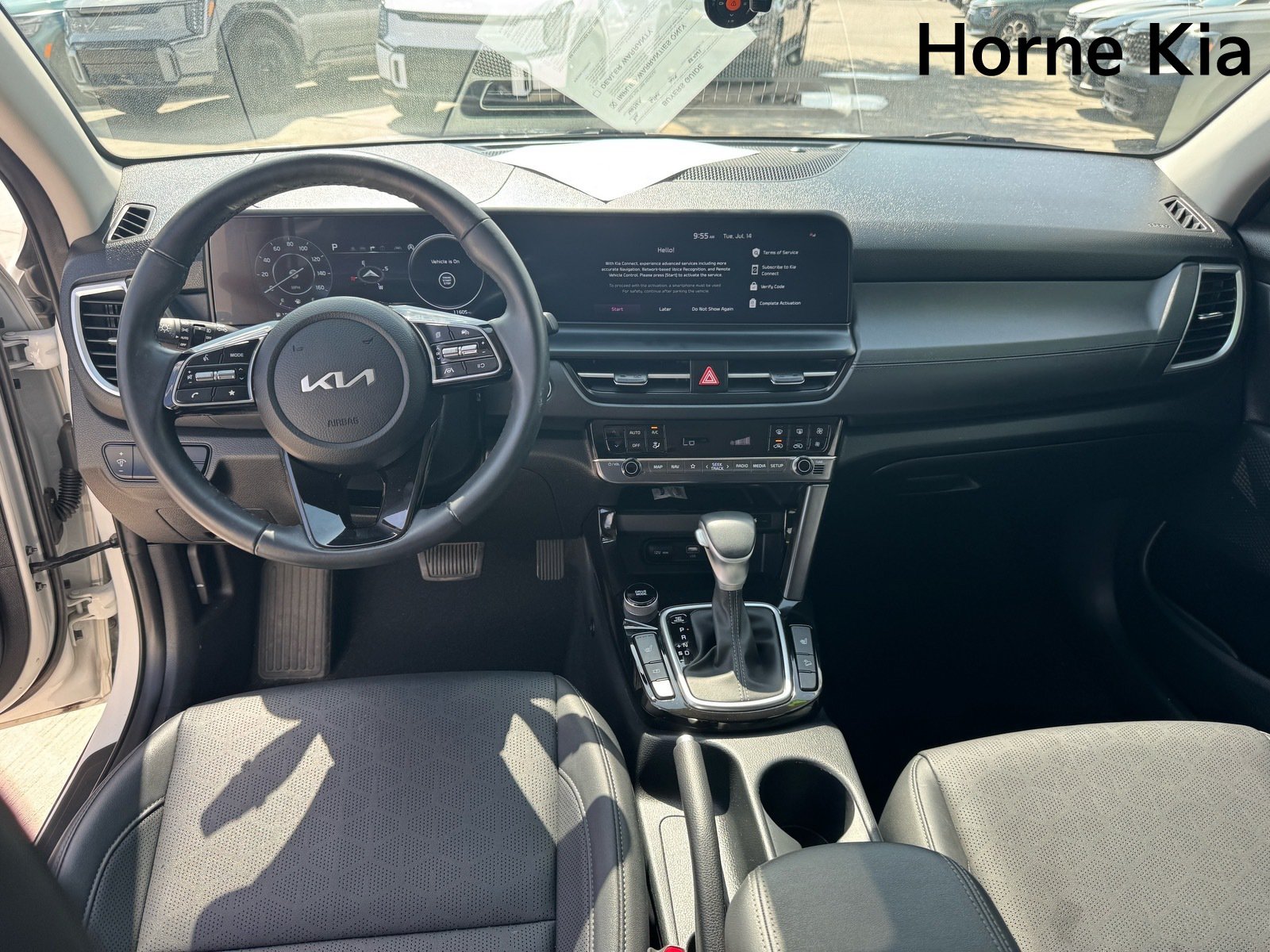Certified 2024 Kia Seltos EX FWD image 14