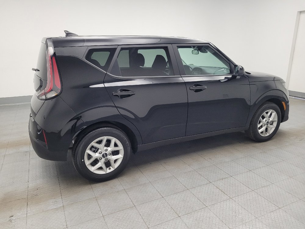 Used 2025 Kia Soul LX FWD image 10
