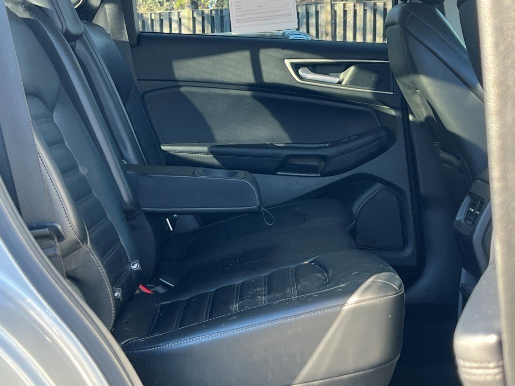 Used 2022 Ford Edge SEL image 13