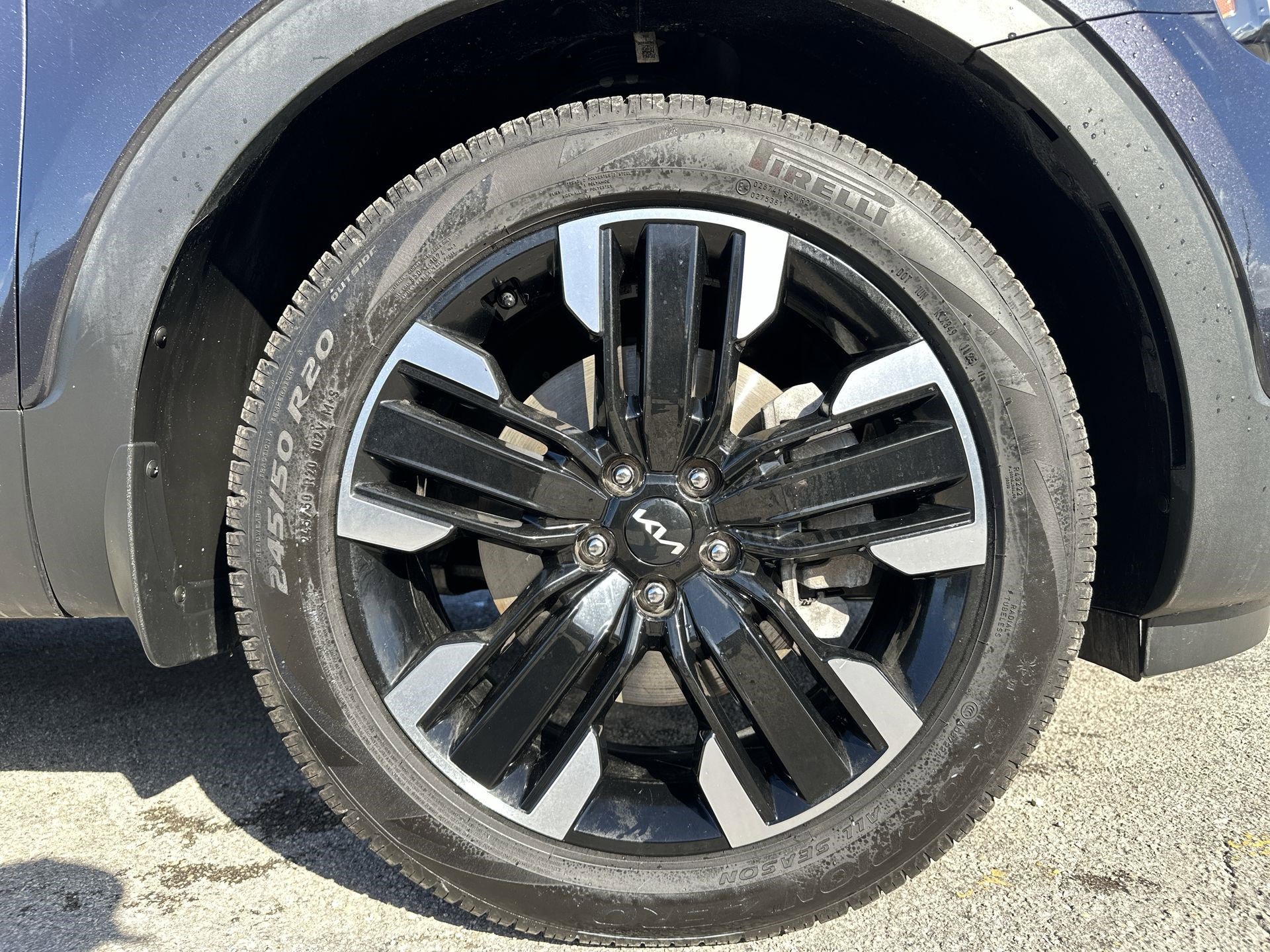 Used 2025 Kia Telluride SX w/ SX Captain's Chair Package image 19