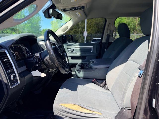 Used 2015 RAM 1500 Classic SLT w/ SLT Plus D←cor Group AWD/4WD image 5