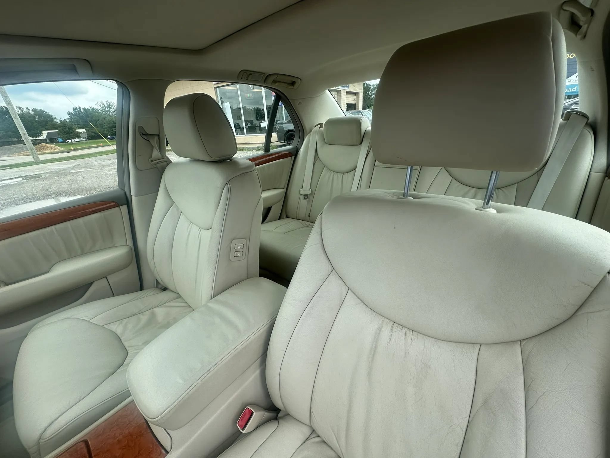 Used 2001 Lexus LS 430 RWD image 17