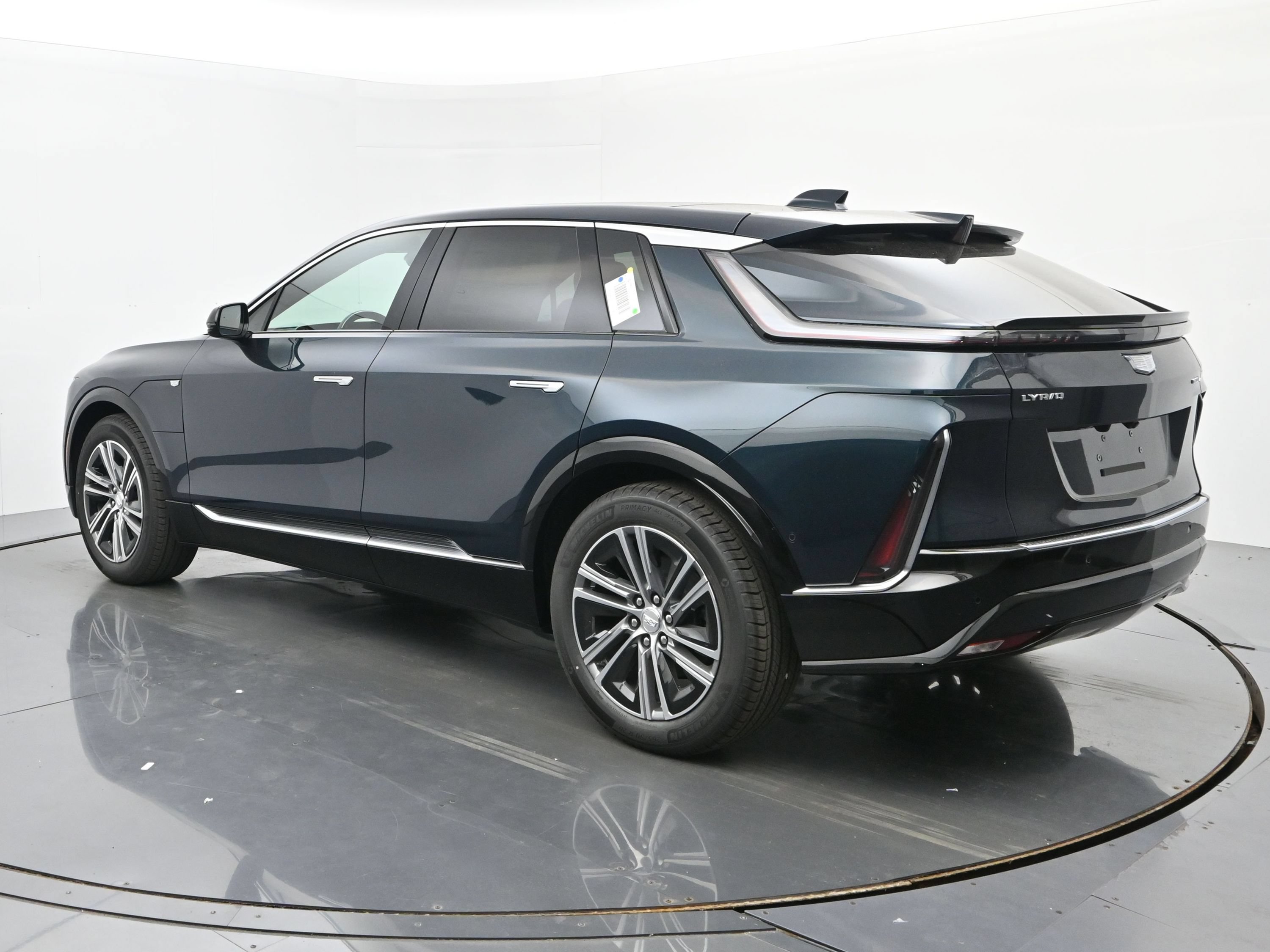 New 2026 Cadillac Lyriq Luxury w/ LPO, Floor Liner Package AWD/4WD image 3