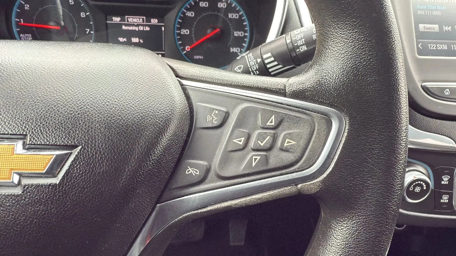 Used 2018 Chevrolet Equinox LT image 11