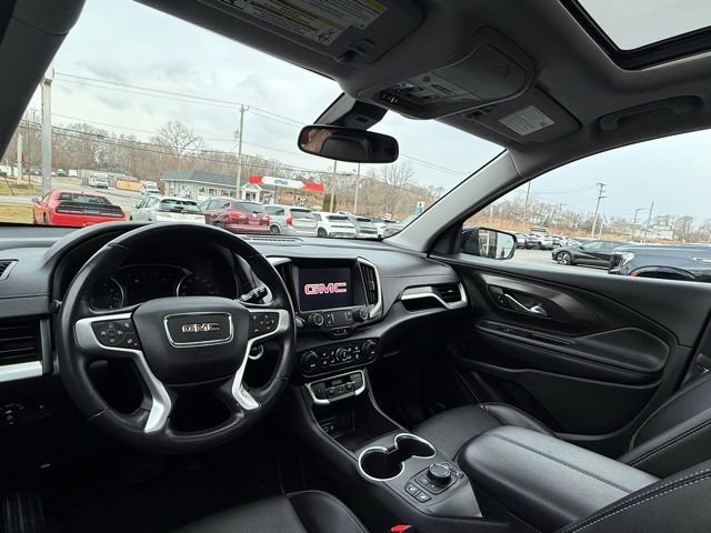 Used 2022 GMC Terrain SLT w/ Infotainment Package II image 25