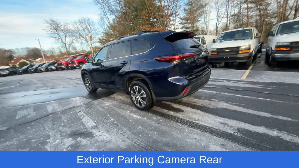 Used 2021 Toyota Highlander XLE image 9