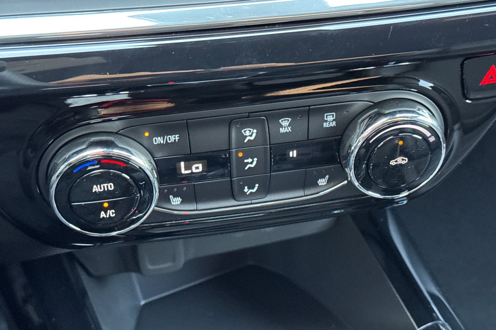 New 2026 Chevrolet Trax RS w/ Driver Confidence Package FWD image 19